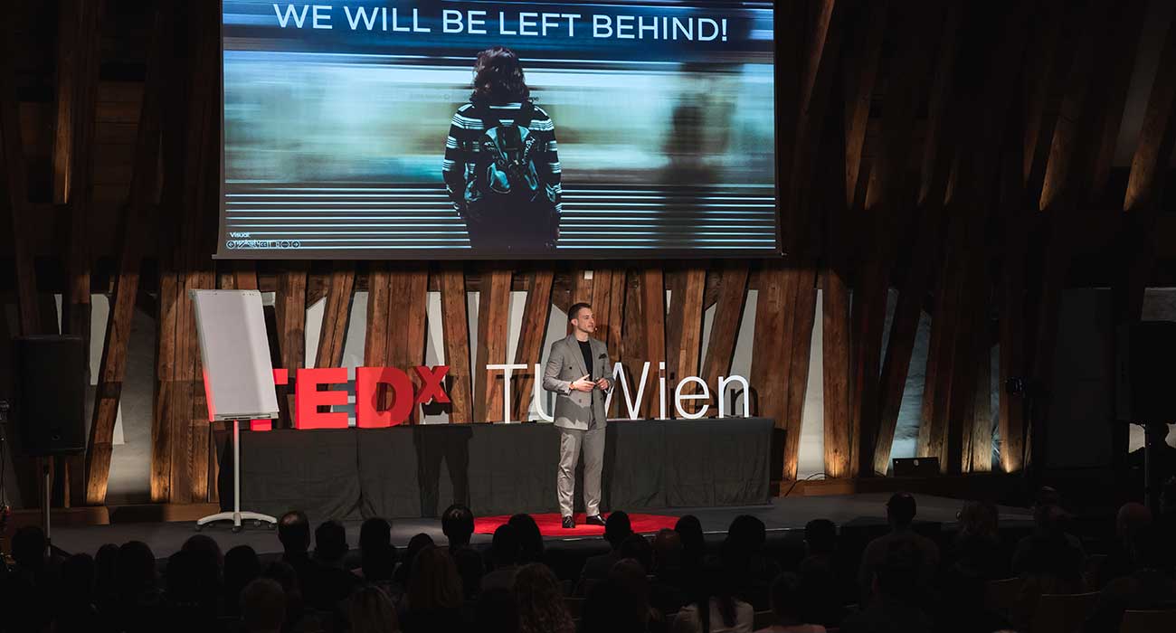 TEDx-Wien - Moritz Grabosch . Photo: Oana Ianovici Moritz Grabosch - Kunden